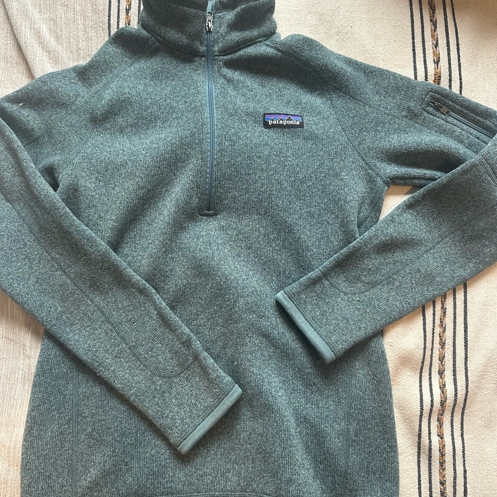 Patagonia Fleece Pullover with Multicolor Logo